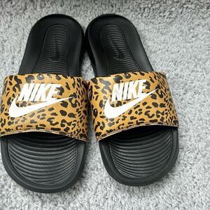Nike Victori One Cheetah Print Slides, Size 11